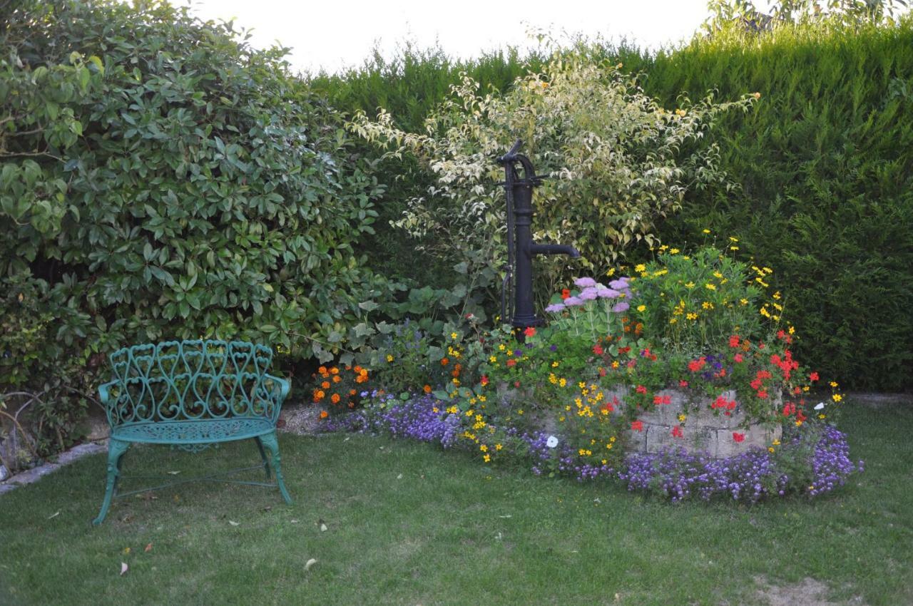Les Rendzines Bed & Breakfast Nuisement-sur-Coole ภายนอก รูปภาพ